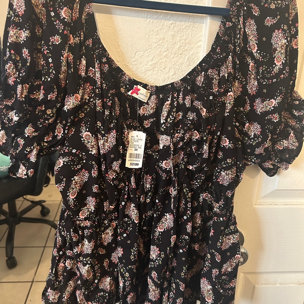 Black paisley print sweetheart neck top